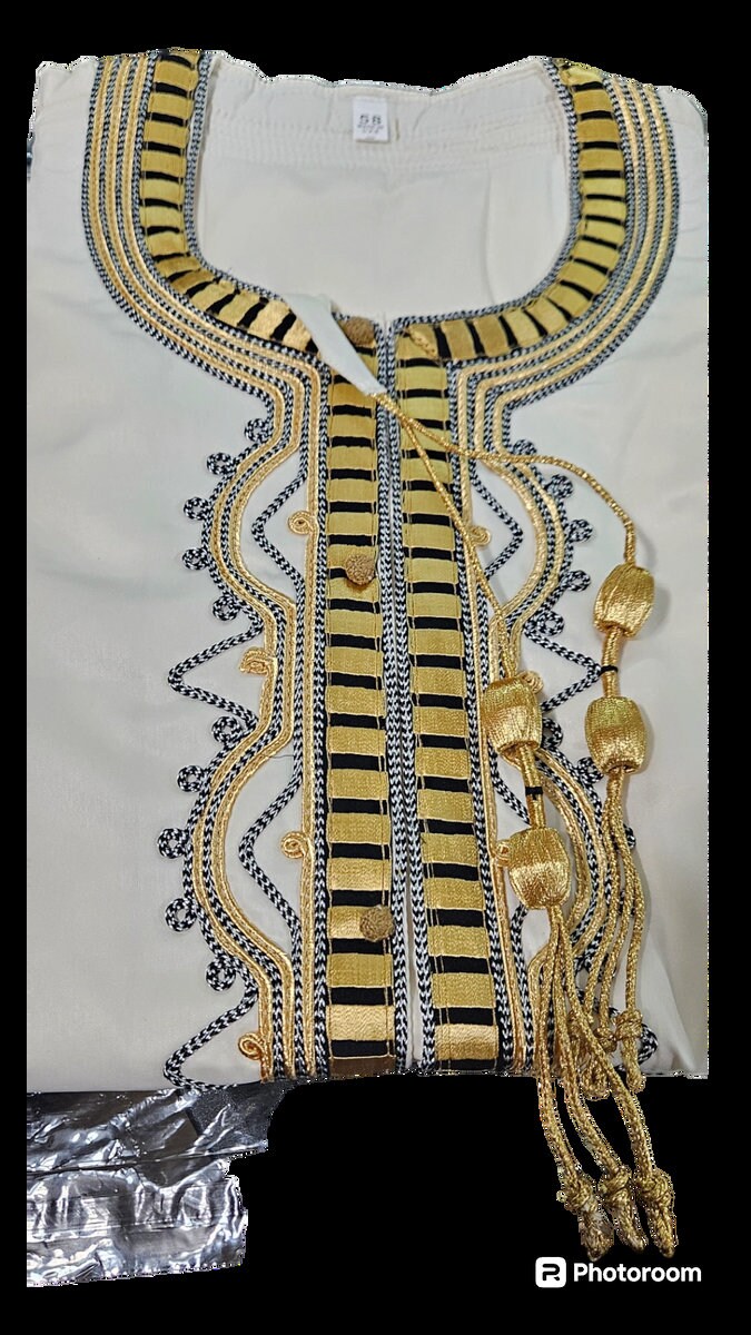 Kaftan for men long sleeve Men's Robe, Tall Muslim clothes with Embodery. Dubai Jalamias